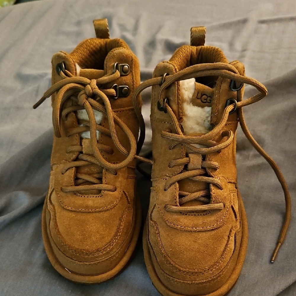 Size 13 UGG Kids Tan Lace-Up Boots - Picture 1 of 7